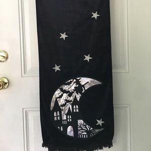 Haunted Manor decorative Table Runner